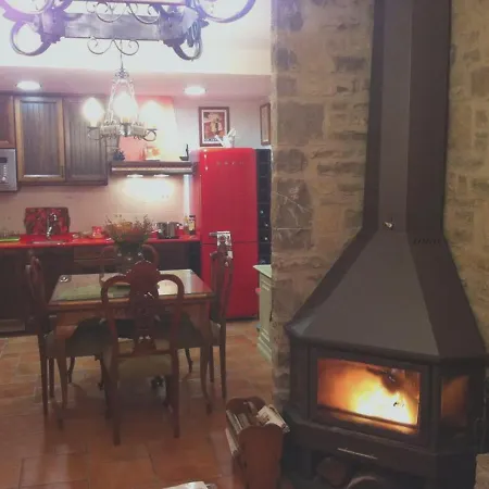 Holiday Calle Santa Leocadia בית נופש Sobás