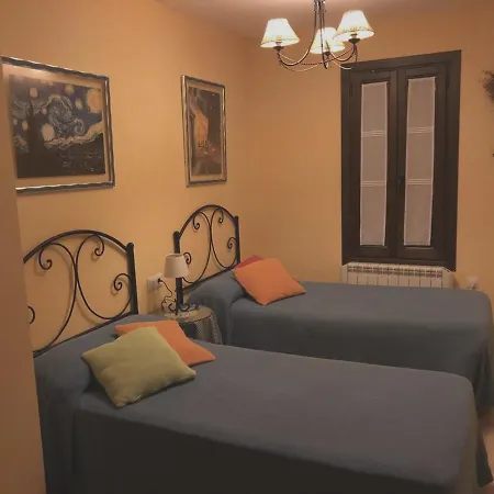 בית נופש Holiday Calle Santa Leocadia *